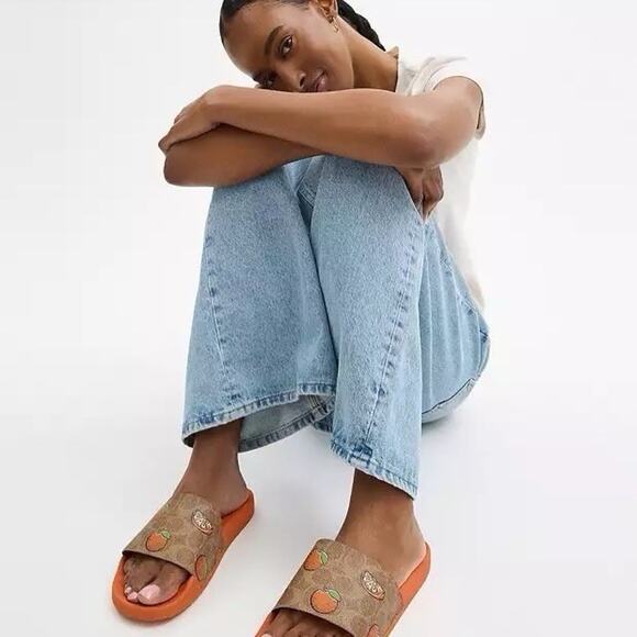 New Coach Women Udele Sport Slide Signature Canvas Fruit CAR29 Tan US 7 - Picture 7 of 8